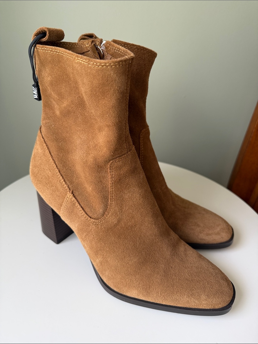 Zara Women's 39 (US 8) Tan Suede Ankle Boots Block Heel Side Zip